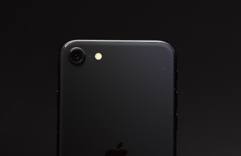How to fix camera not working on iPhone SE?